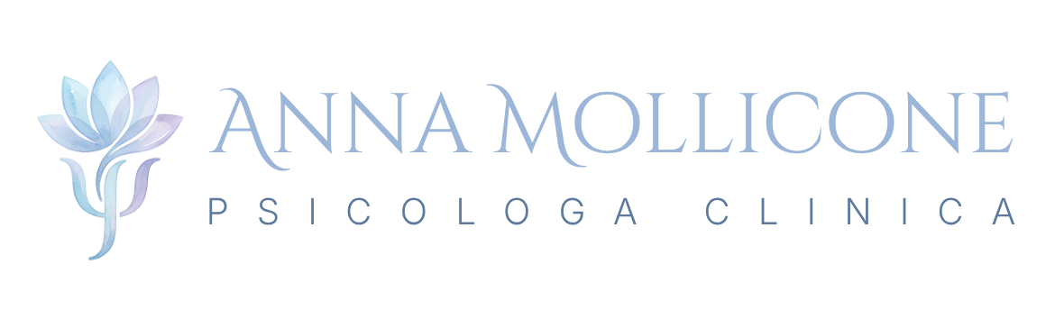 ANNA MOLLICONE logo